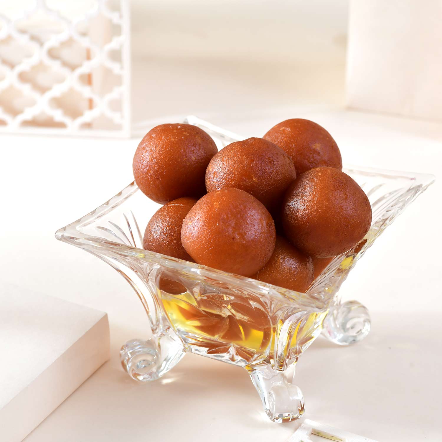 Royal Raja Rani Rakhi With Gulab Jamun